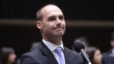 Câmara cassa mandatos de Ramagem e Eduardo Bolsonaro